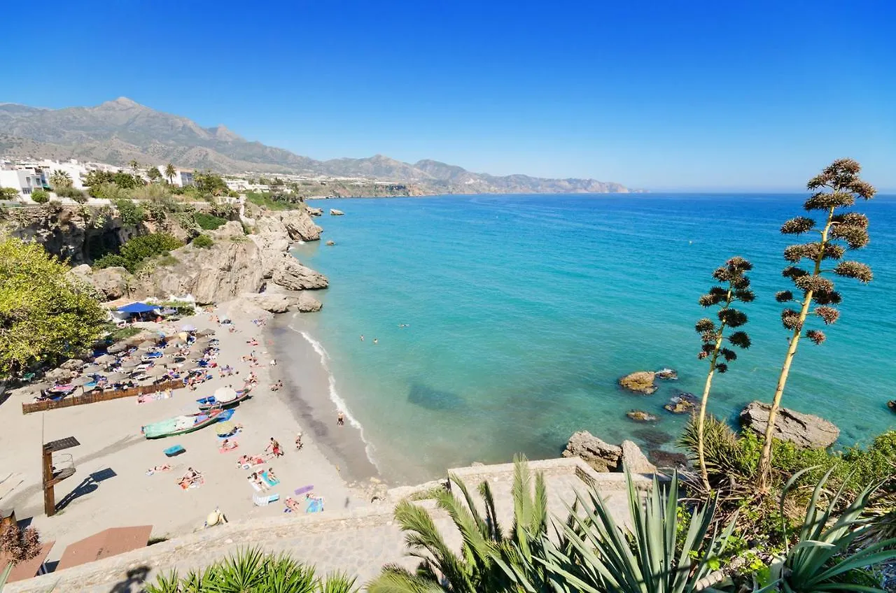 Valparaiso Nerja 0*,